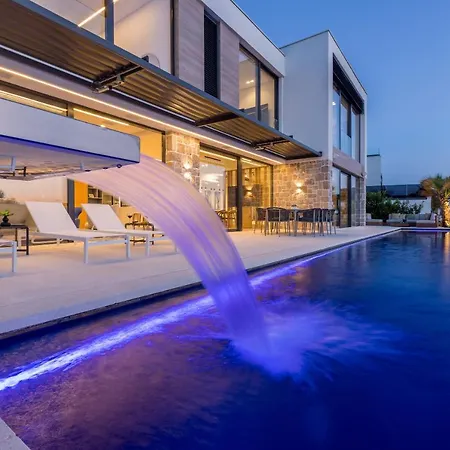 Villa Luxury Diamond One With Pool *