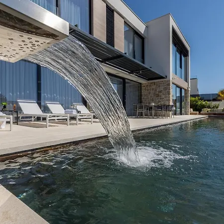 Villa Luxury Diamond One With Pool