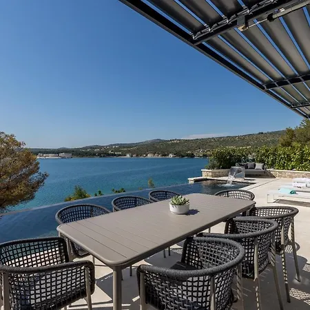 Villa Luxury Diamond One With Pool