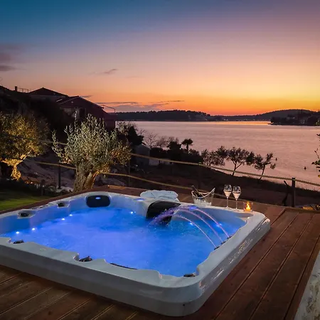 Villa Luxury Diamond One With Pool