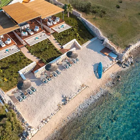 Luxury Diamond One With Pool *